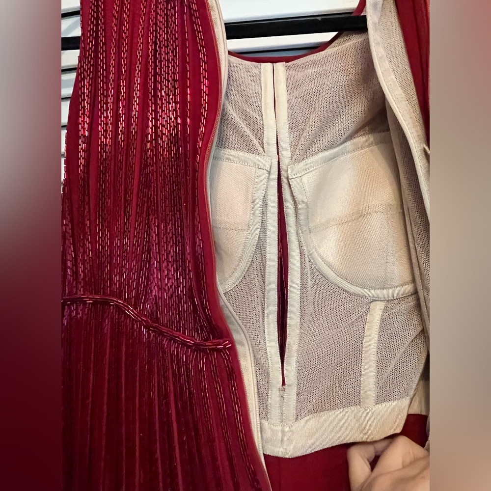 Zac Posen Fall 2015 Hand-Embroidered Bugle-Beaded Red Cocktail Dress, Si… - Picture 10 of 11